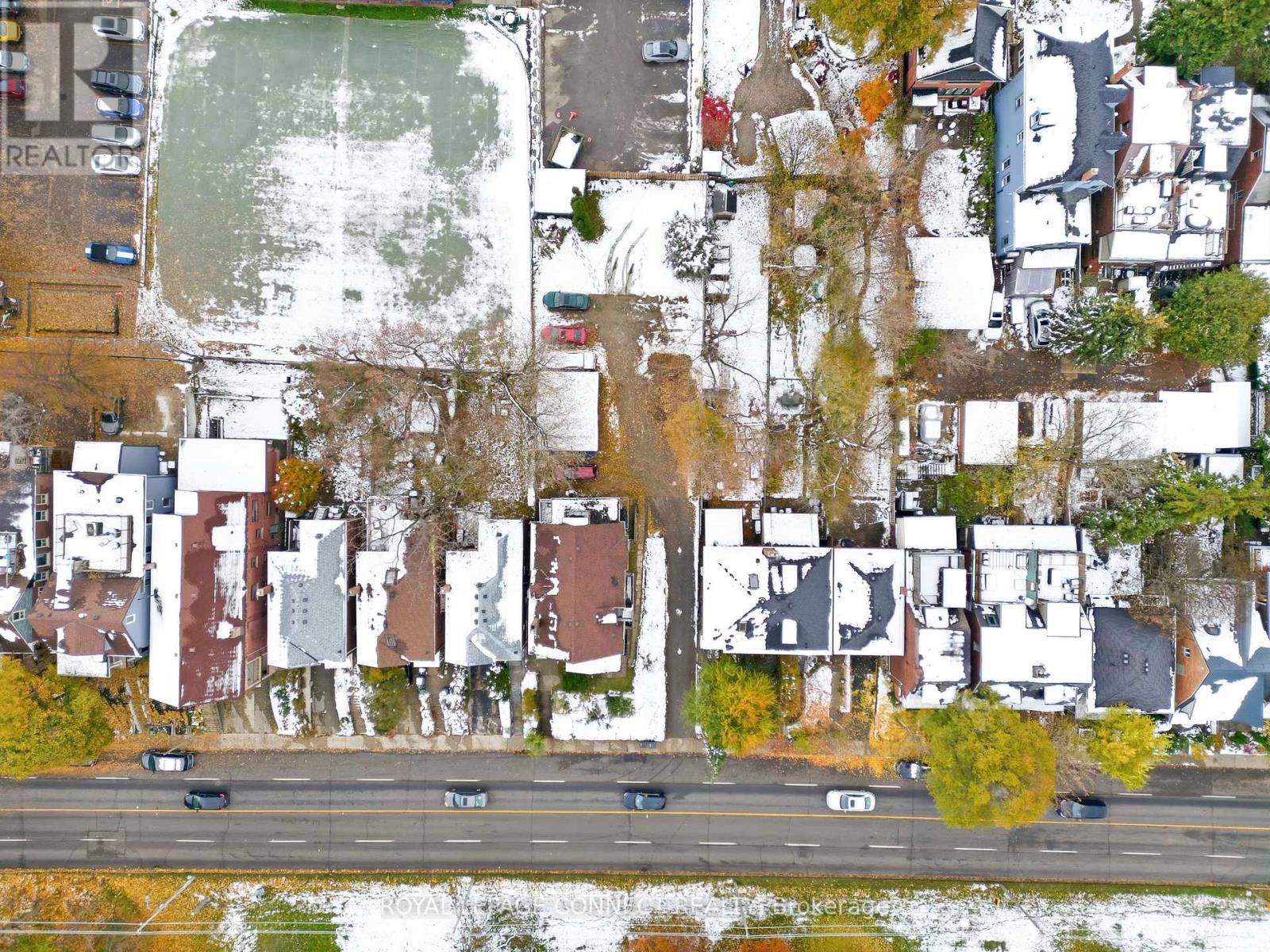 115 Parkside Drive, Toronto, Ontario  M6R 2Y8 - Photo 35 - W12551128