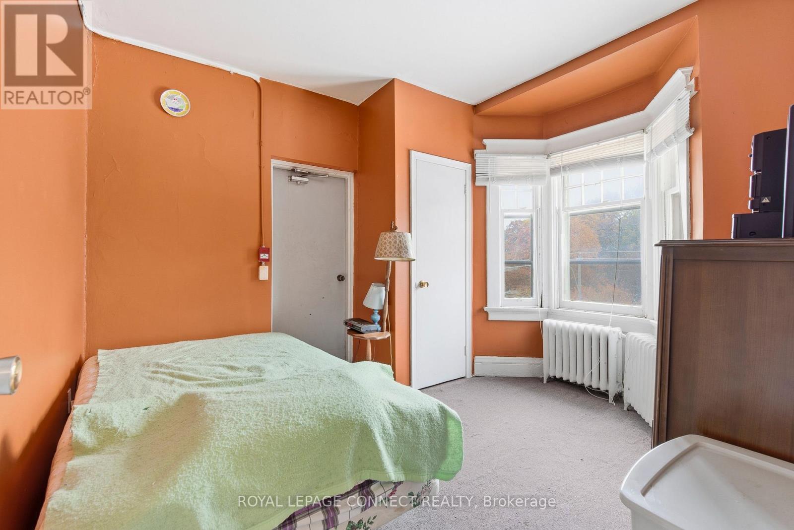 115 Parkside Drive, Toronto, Ontario  M6R 2Y8 - Photo 43 - W12551128