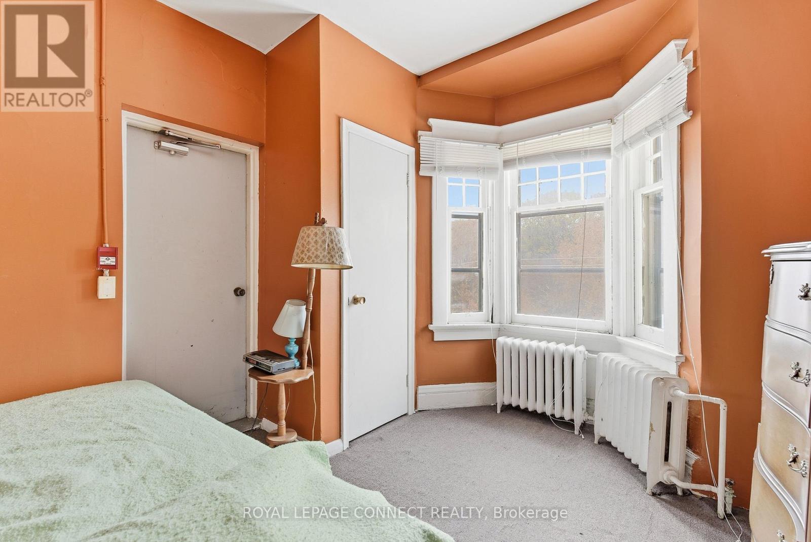 115 Parkside Drive, Toronto, Ontario  M6R 2Y8 - Photo 44 - W12551128