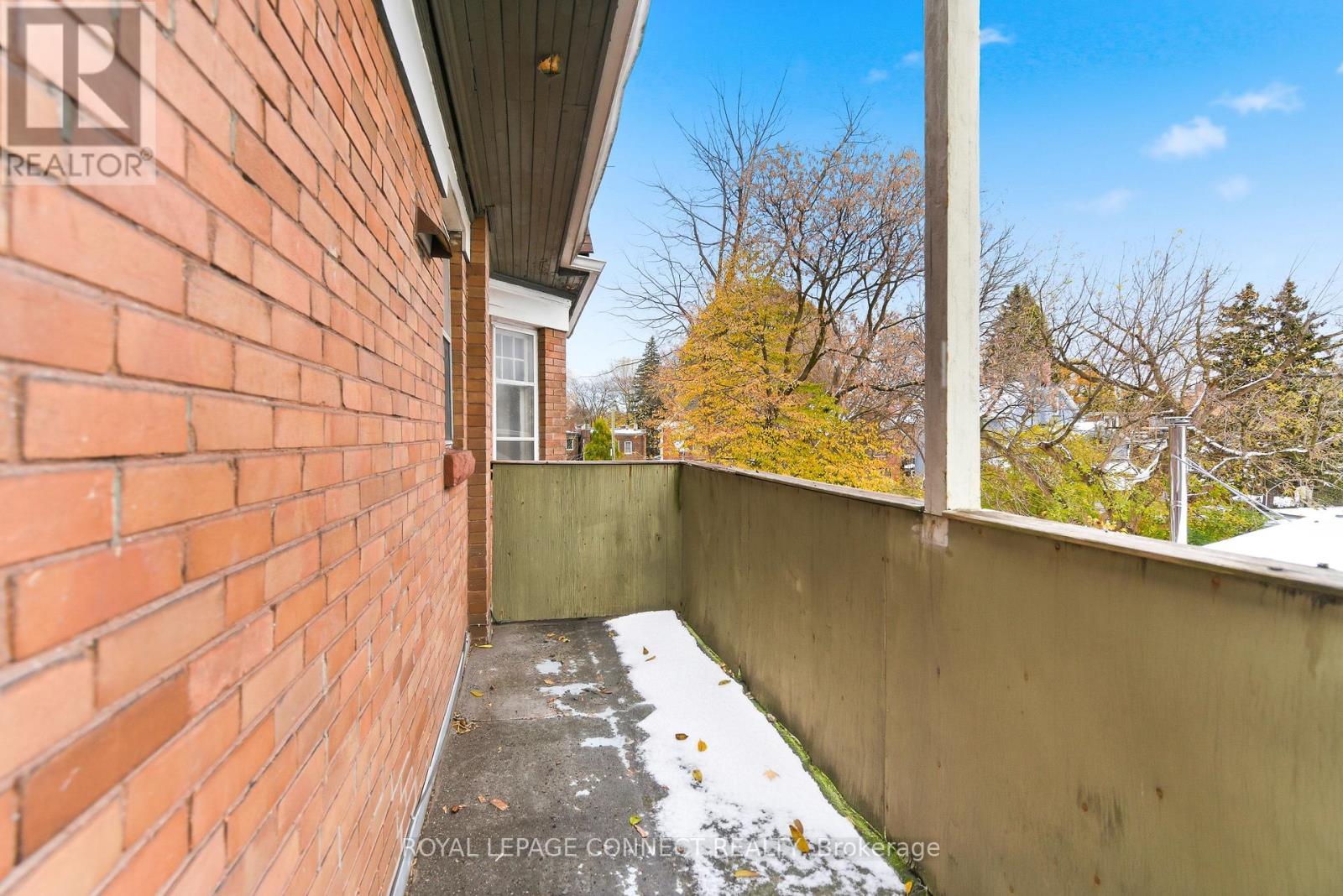 115 Parkside Drive, Toronto, Ontario  M6R 2Y8 - Photo 46 - W12551128