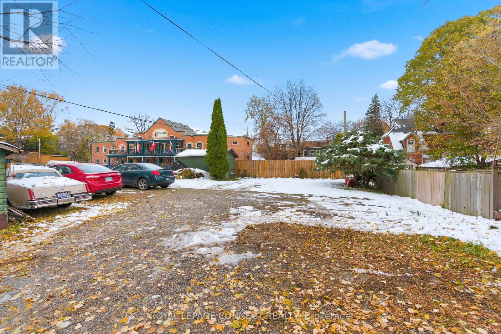 115 Parkside Drive, Toronto, Ontario  M6R 2Y8 - Photo 8 - W12551128