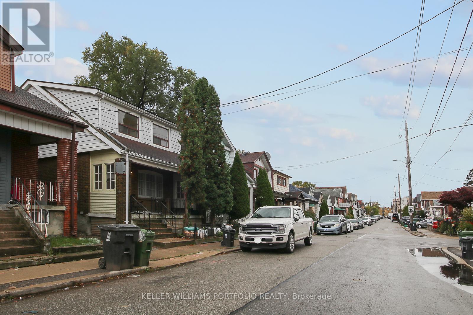 53 Nickle Street, Toronto, Ontario  M6M 2H7 - Photo 3 - W12551164
