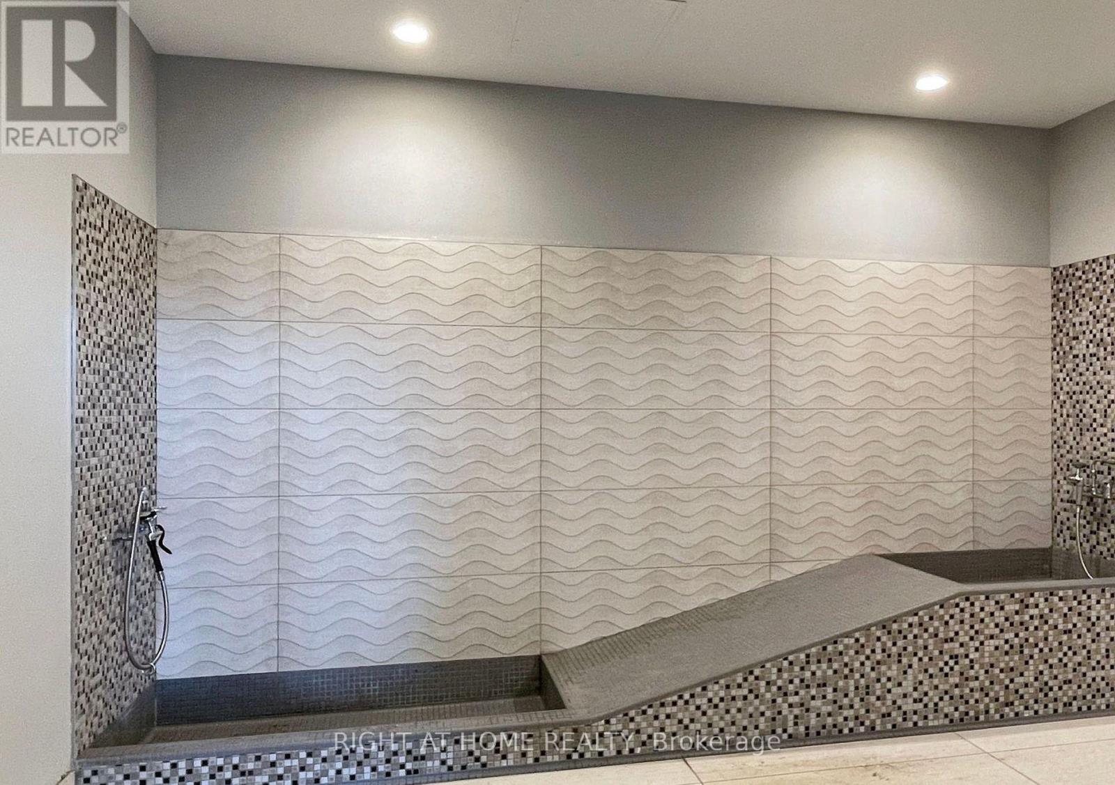 4321 - 30 Shore Breeze Drive, Toronto, Ontario  M8V 0J1 - Photo 14 - W12551168