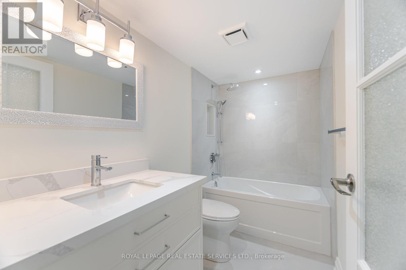 306 - 2180 Marine Drive, Oakville, Ontario  L6L 5V2 - Photo 21 - W12551172