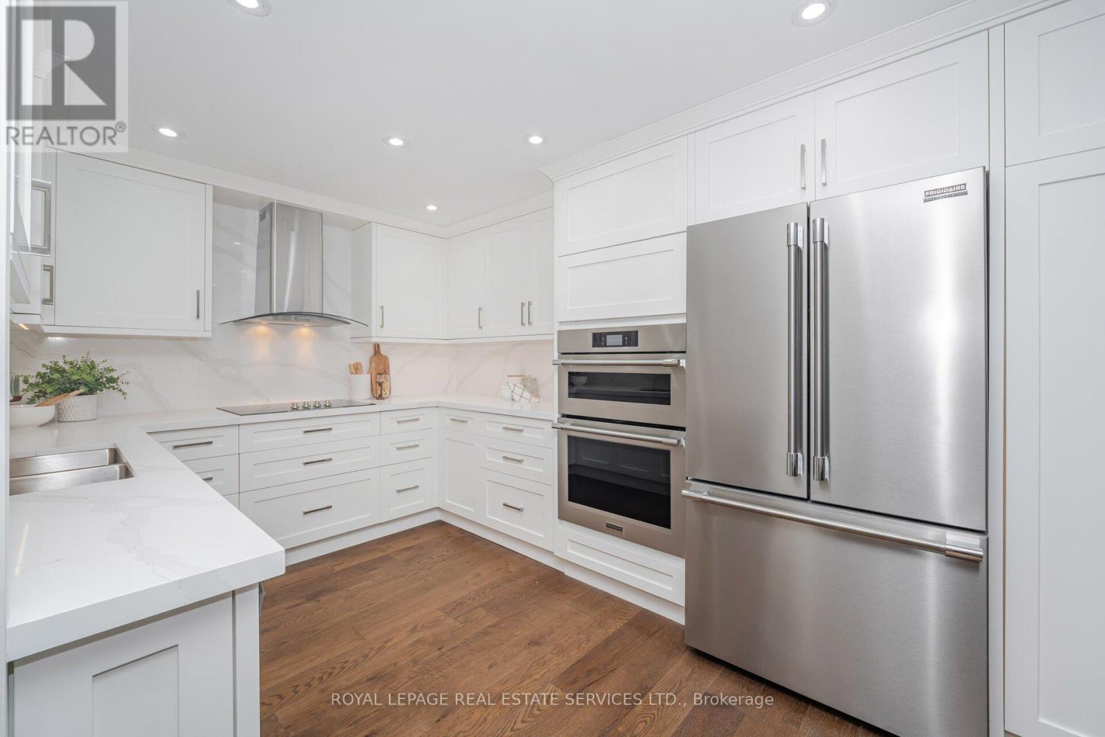 306 - 2180 Marine Drive, Oakville, Ontario  L6L 5V2 - Photo 8 - W12551172