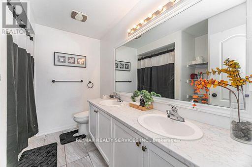 130 Dells Crescent, Brampton, Ontario  L7A 2X1 - Photo 26 - W12551174