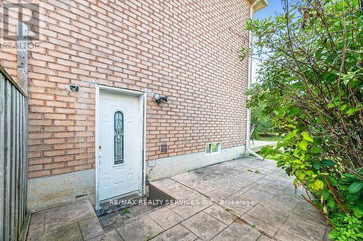 130 Dells Crescent, Brampton, Ontario  L7A 2X1 - Photo 28 - W12551174