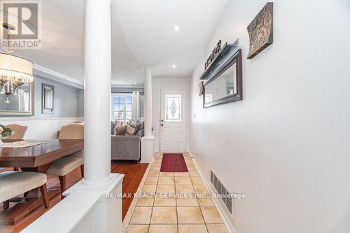 130 Dells Crescent, Brampton, Ontario  L7A 2X1 - Photo 7 - W12551174