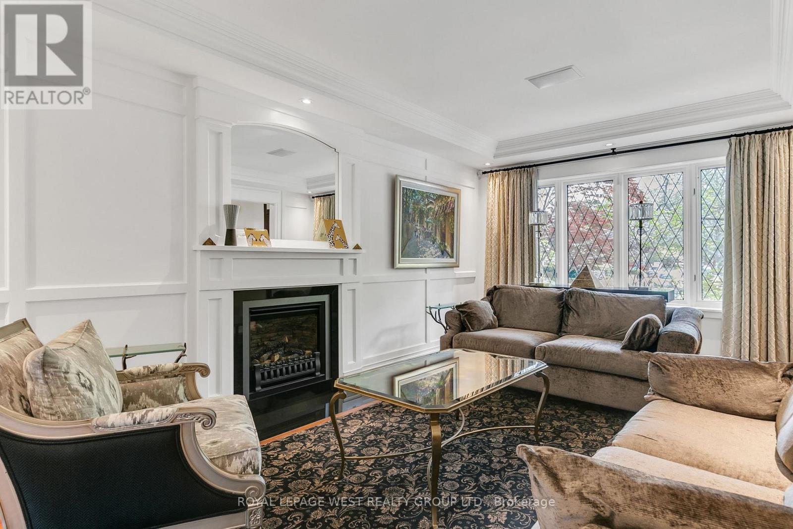 14 Dunedin Drive, Toronto, Ontario  M8X 2K5 - Photo 14 - W12551182