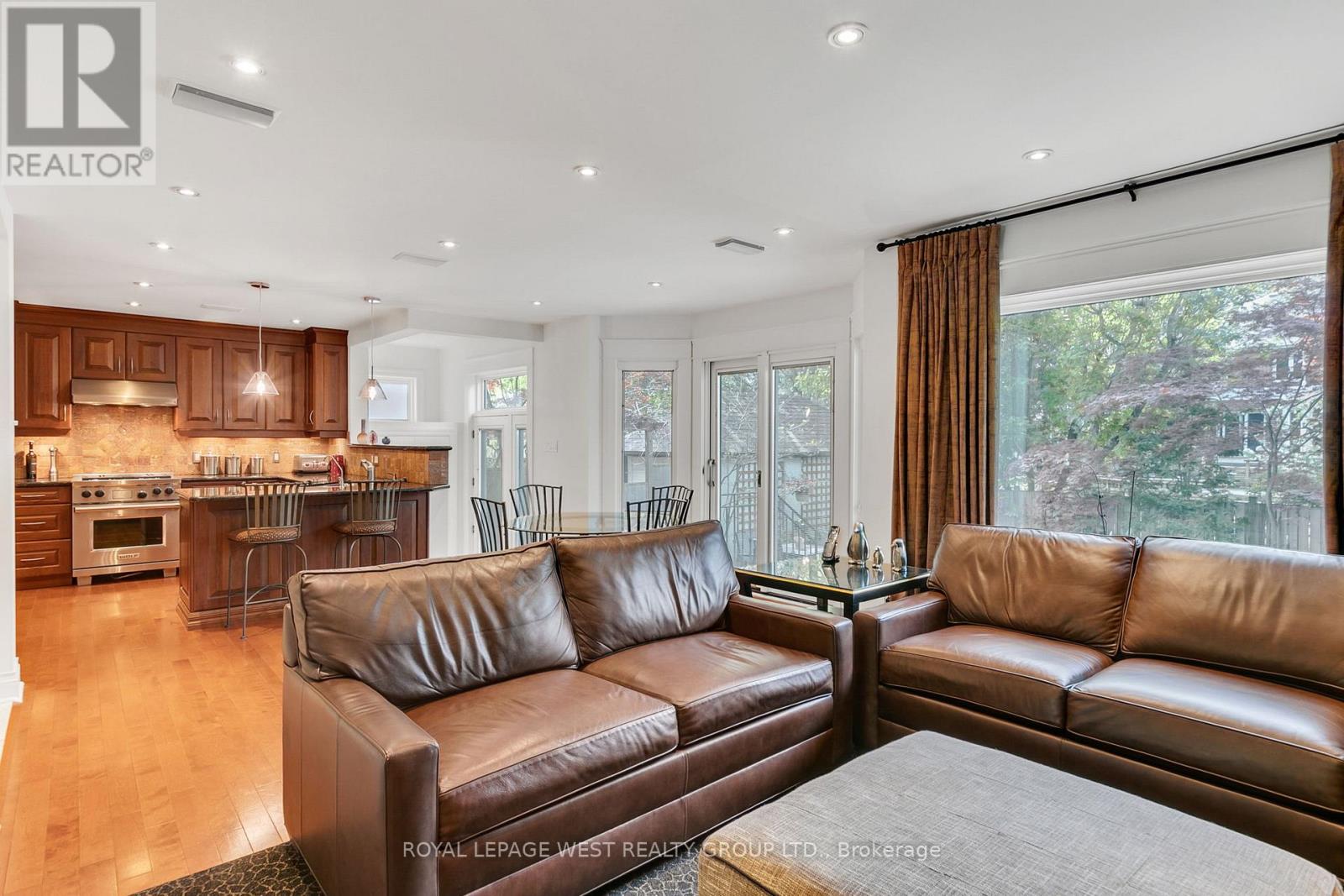 14 Dunedin Drive, Toronto, Ontario  M8X 2K5 - Photo 22 - W12551182