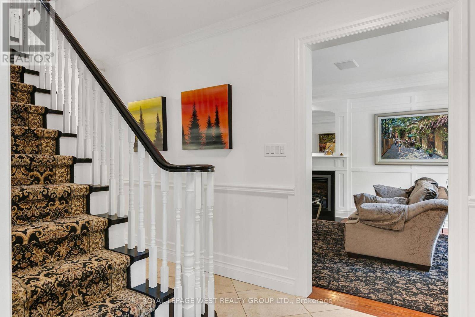 14 Dunedin Drive, Toronto, Ontario  M8X 2K5 - Photo 9 - W12551182