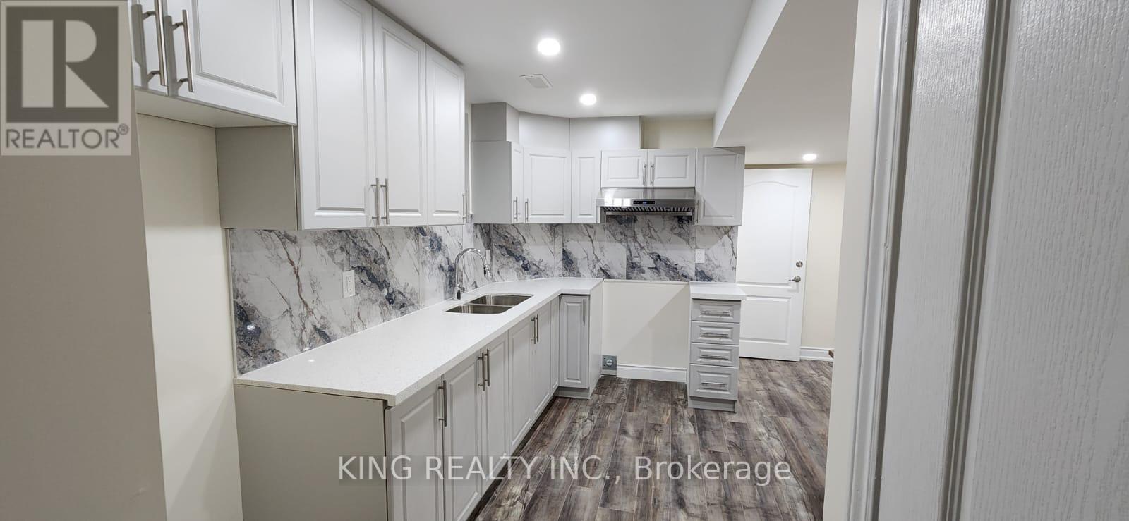 46 Meadowcrest Lane, Brampton, Ontario  L7A 0V7 - Photo 12 - W12551210