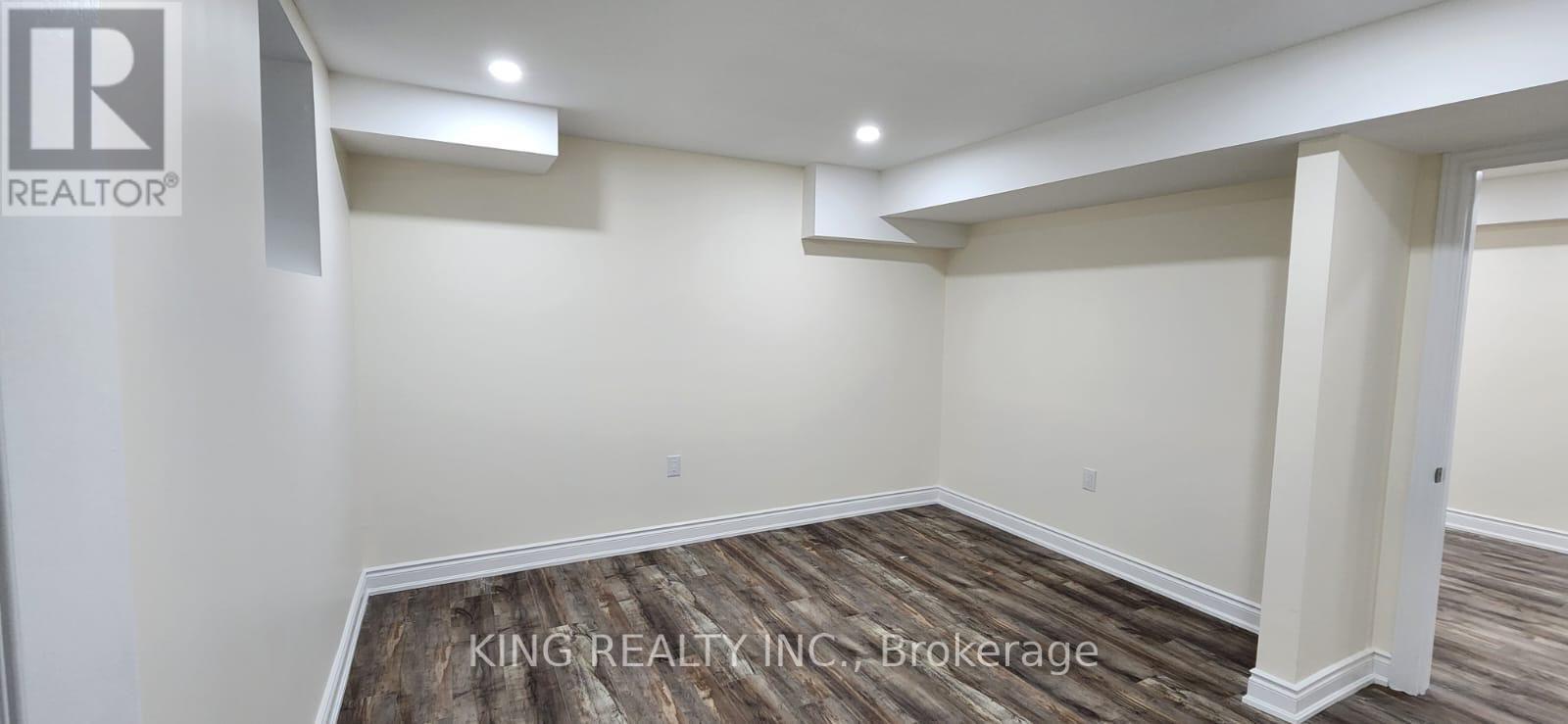 46 Meadowcrest Lane, Brampton, Ontario  L7A 0V7 - Photo 14 - W12551210