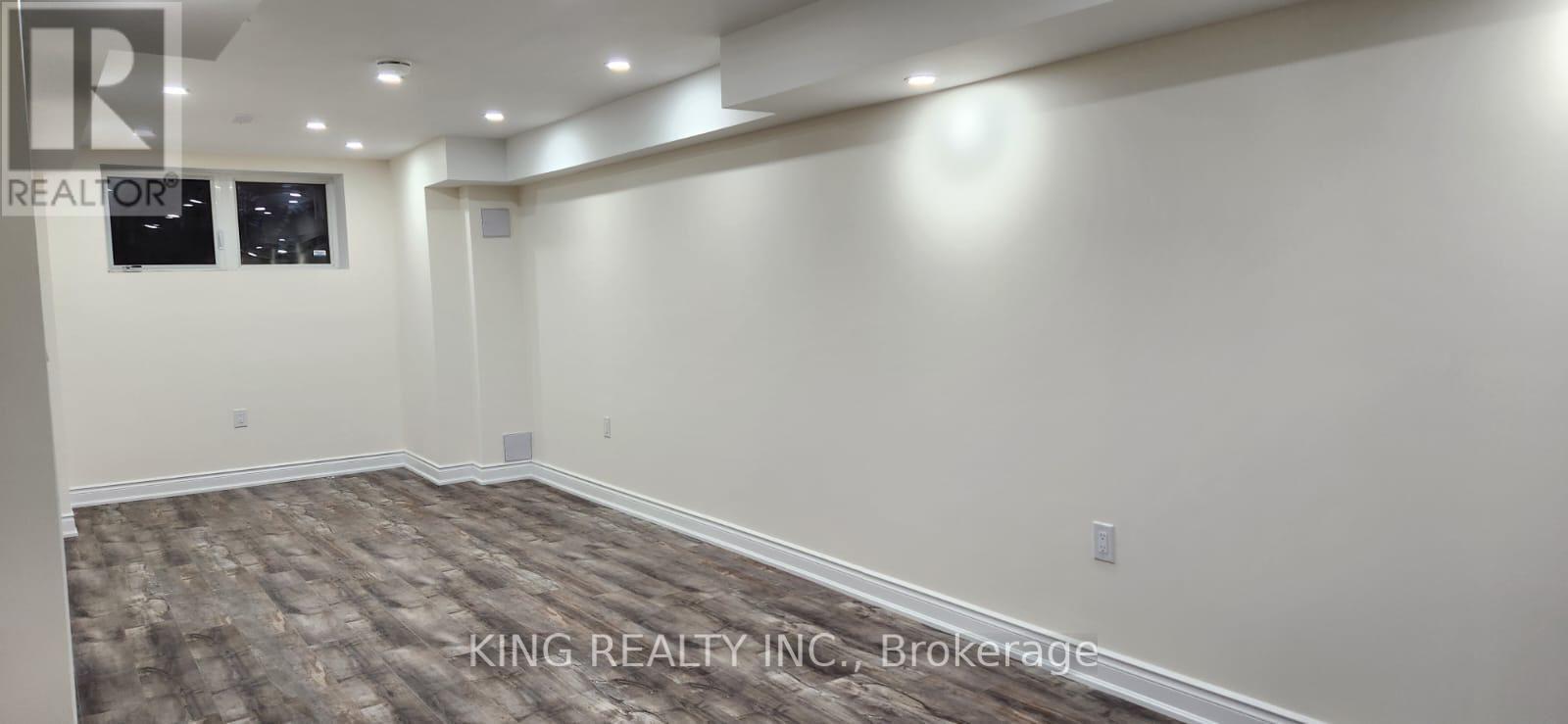 46 Meadowcrest Lane, Brampton, Ontario  L7A 0V7 - Photo 16 - W12551210