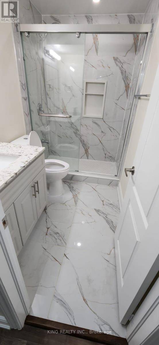 46 Meadowcrest Lane, Brampton, Ontario  L7A 0V7 - Photo 3 - W12551210