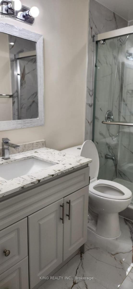 46 Meadowcrest Lane, Brampton, Ontario  L7A 0V7 - Photo 5 - W12551210