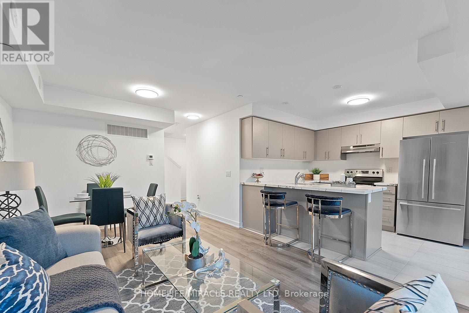 11 - 195 Veterans Drive, Brampton, Ontario L7A 5L2 - Photo 11 - W12551216