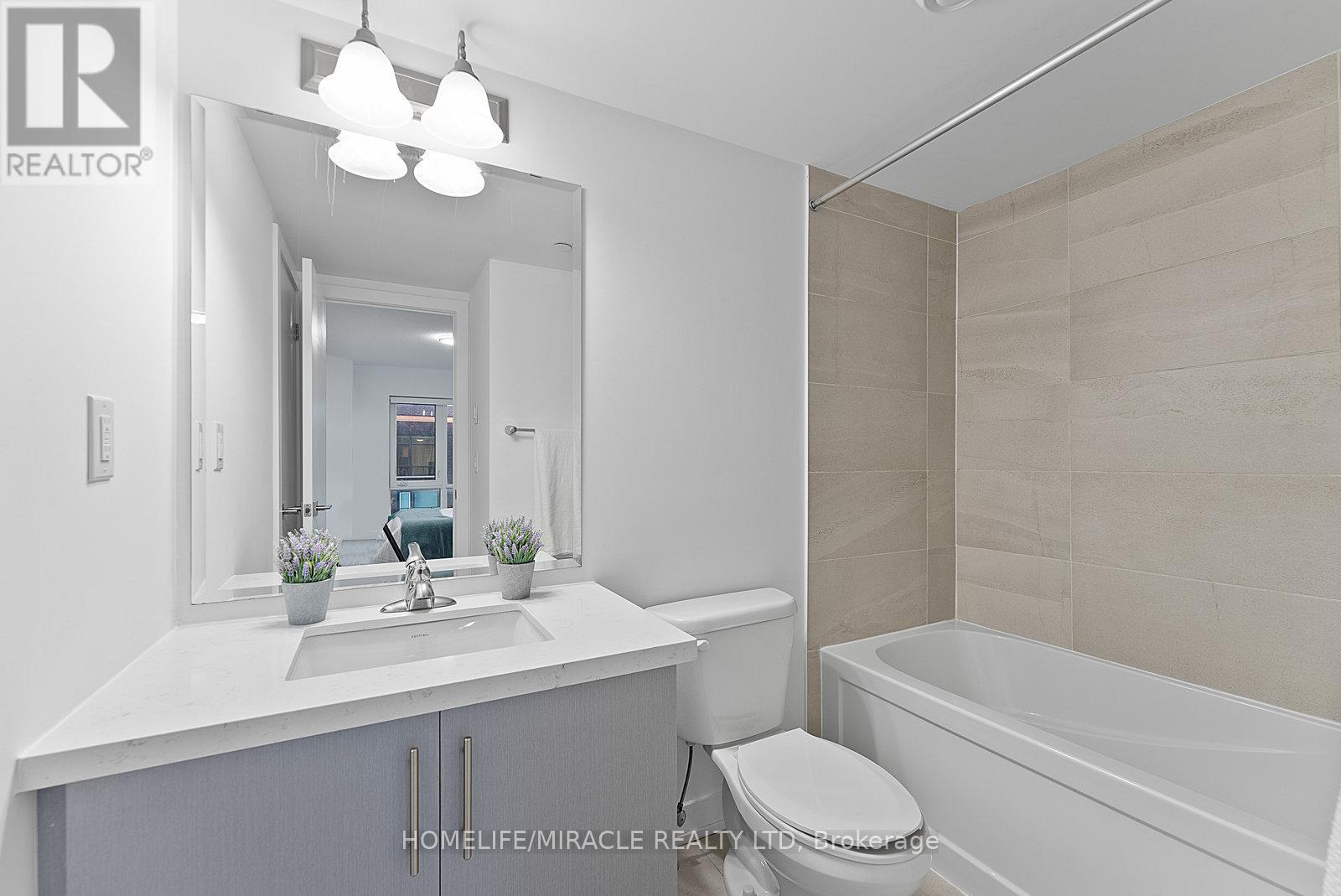 11 - 195 Veterans Drive, Brampton, Ontario L7A 5L2 - Photo 26 - W12551216