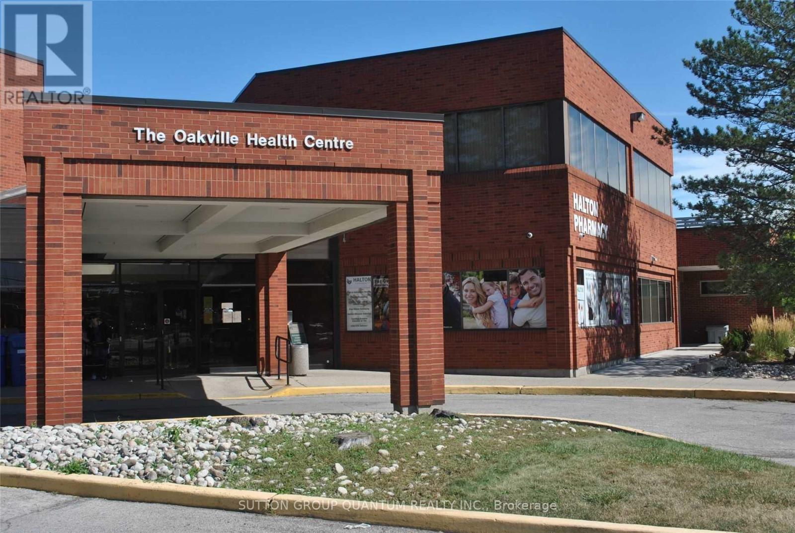 208 - 1060 SPEERS ROAD, Oakville, Ontario