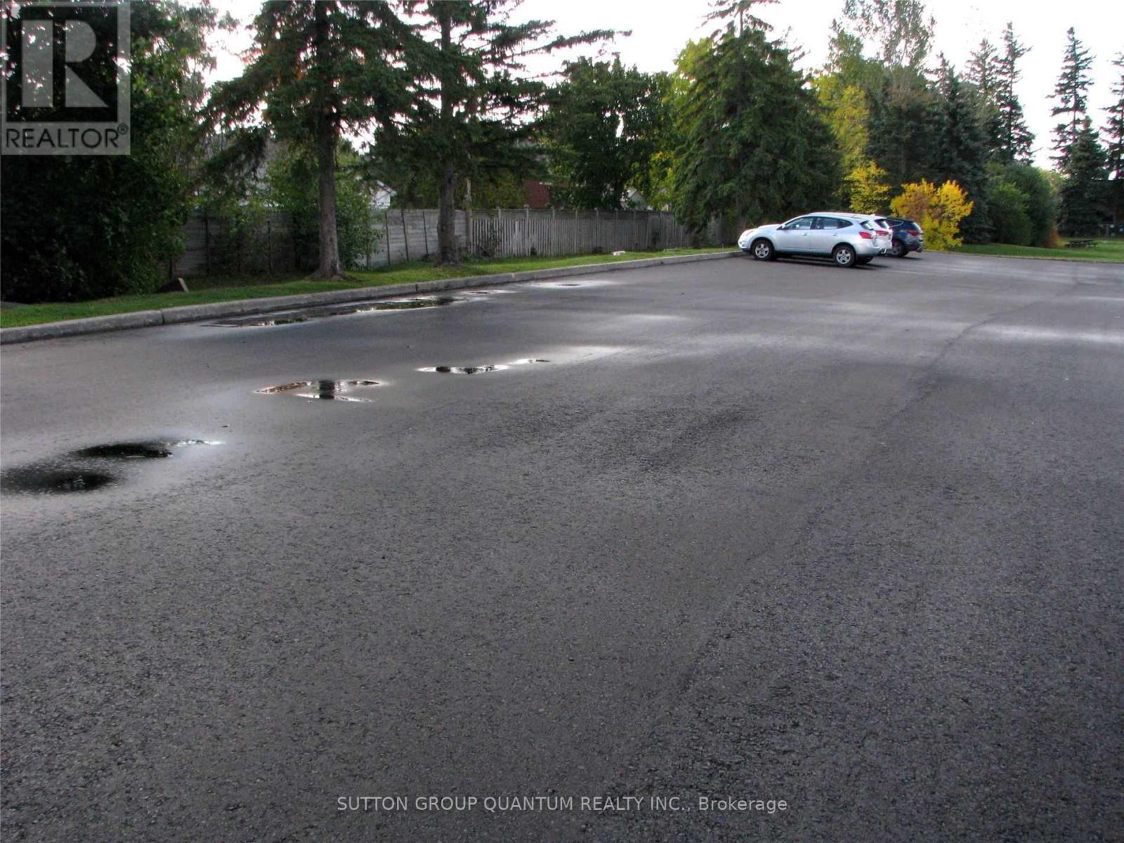 208 - 1060 Speers Road, Oakville, Ontario  L6L 2X4 - Photo 5 - W12551302