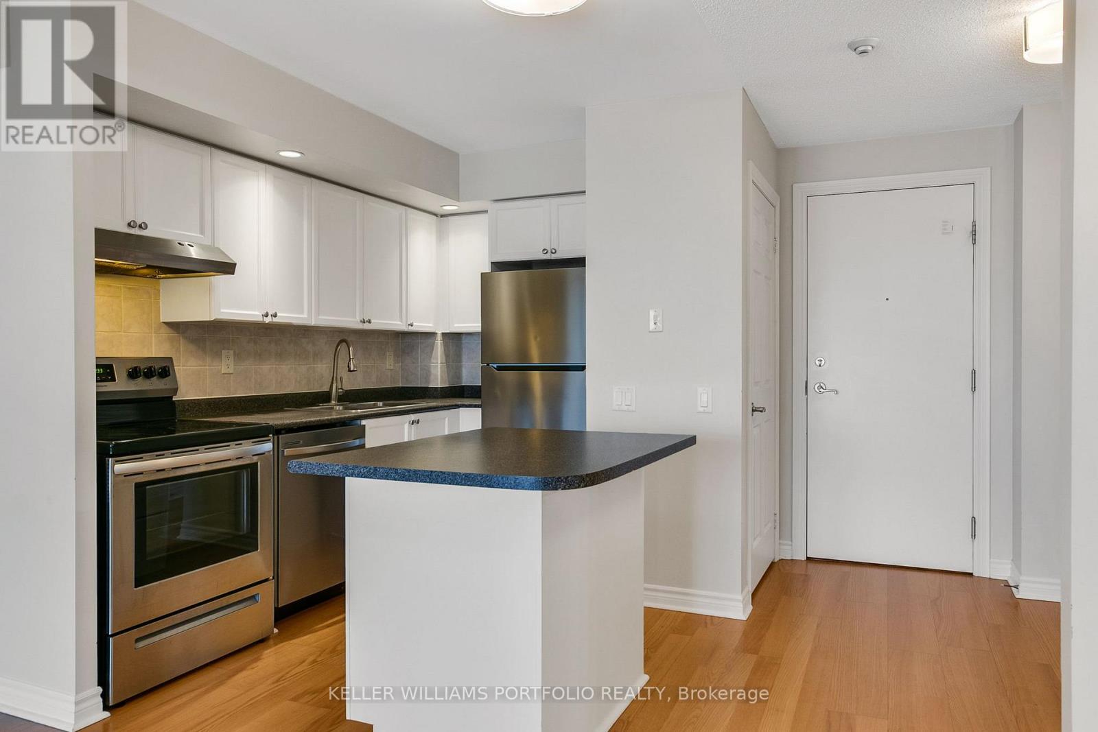 707 - 5229 Dundas Street W, Toronto, Ontario M9B 6L9 - Photo 12 - W12551304