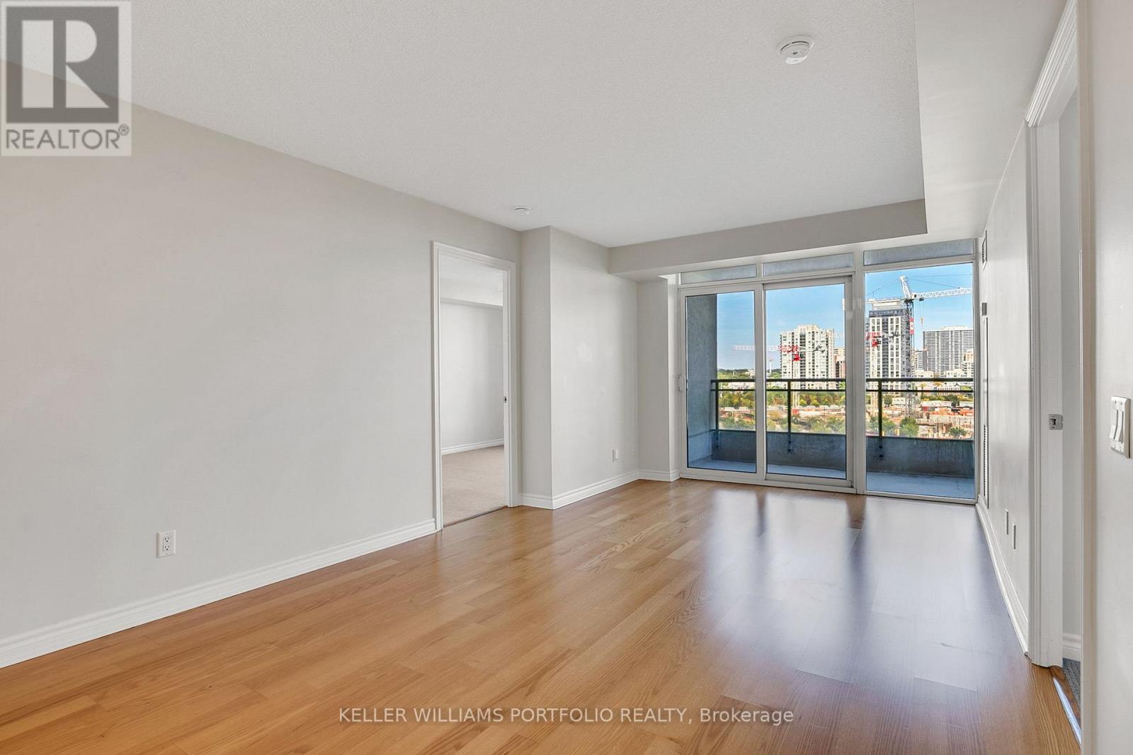 707 - 5229 Dundas Street W, Toronto, Ontario M9B 6L9 - Photo 5 - W12551304