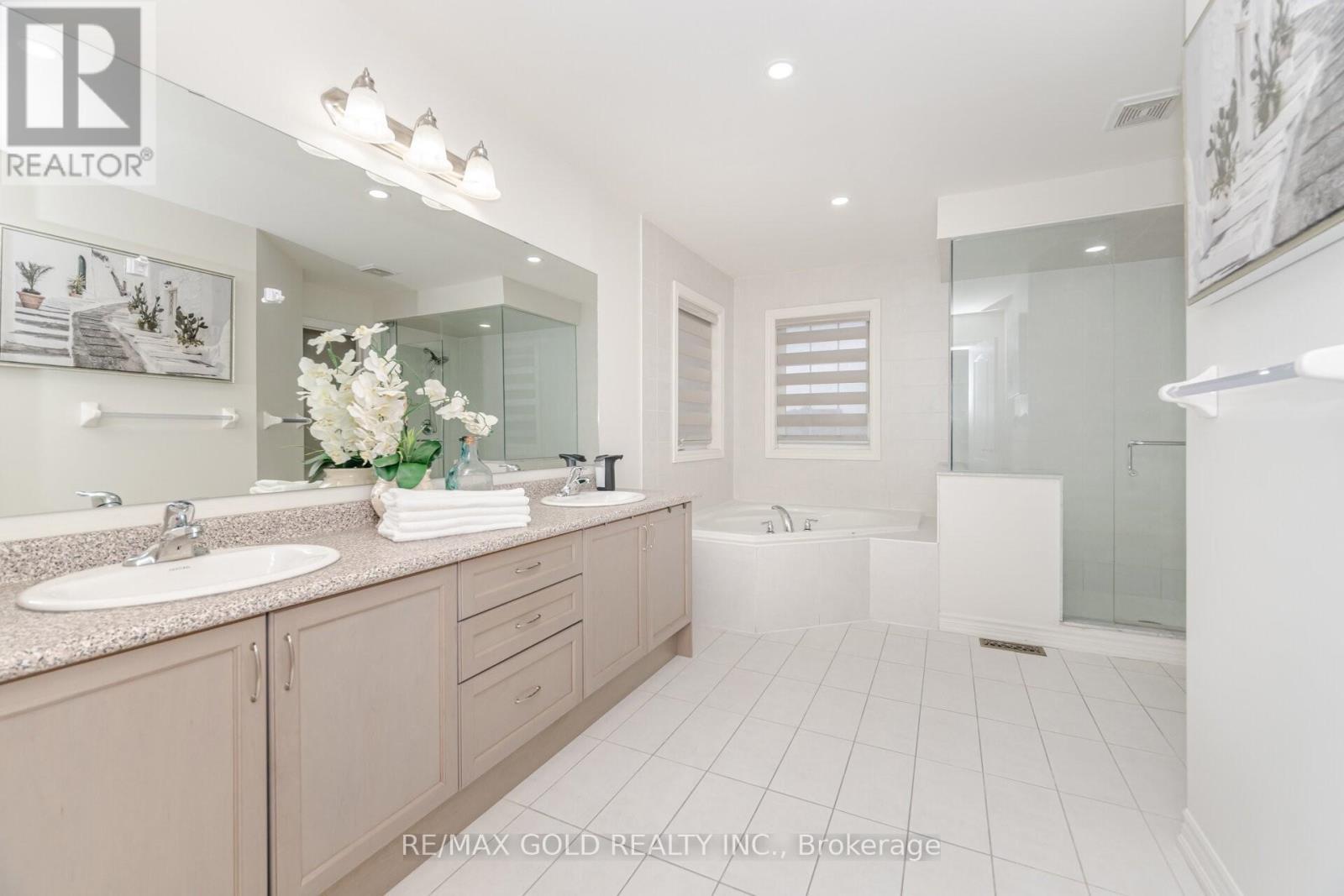 1 Hertonia Street, Brampton, Ontario  L6P 4J7 - Photo 22 - W12551308