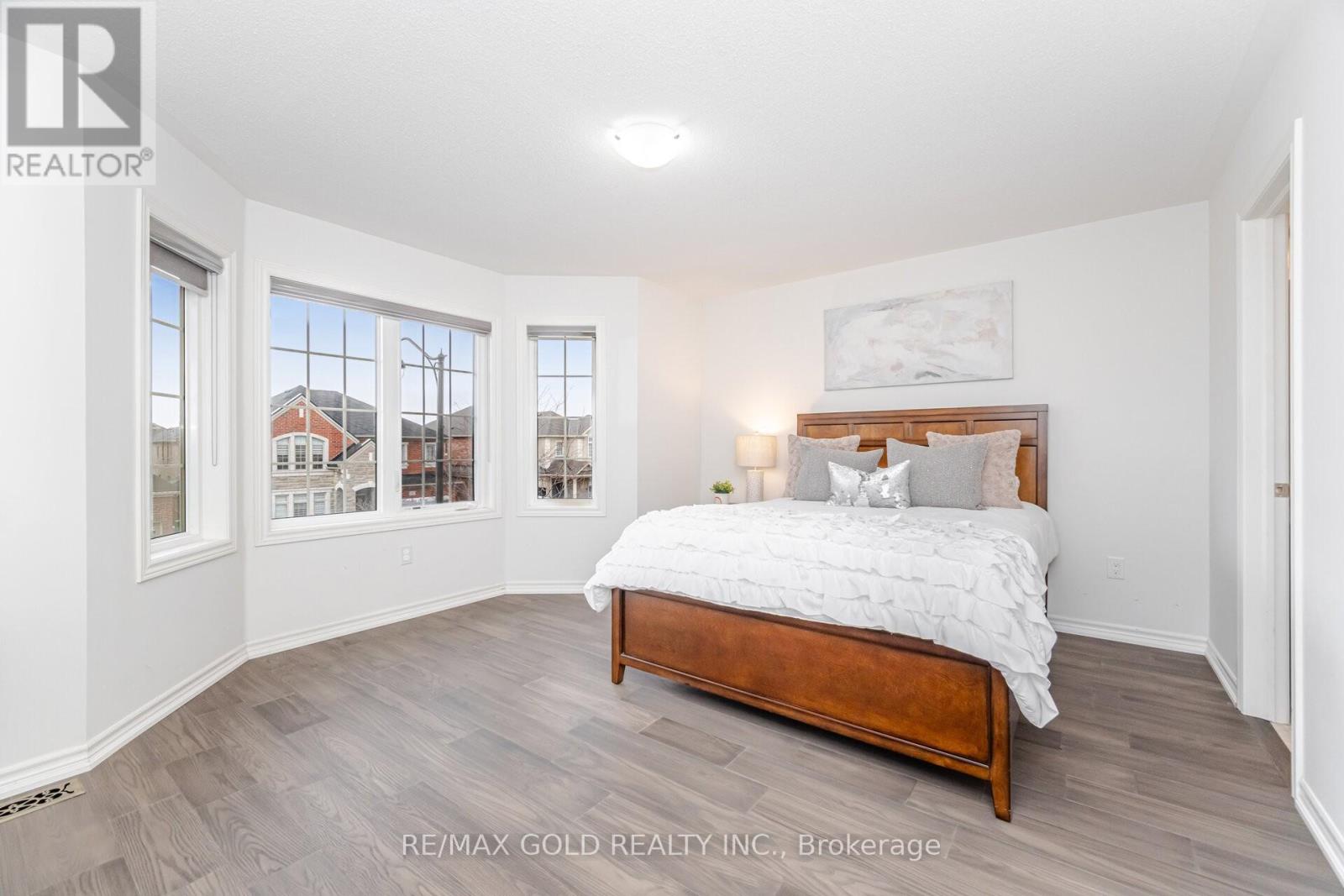 1 Hertonia Street, Brampton, Ontario  L6P 4J7 - Photo 23 - W12551308