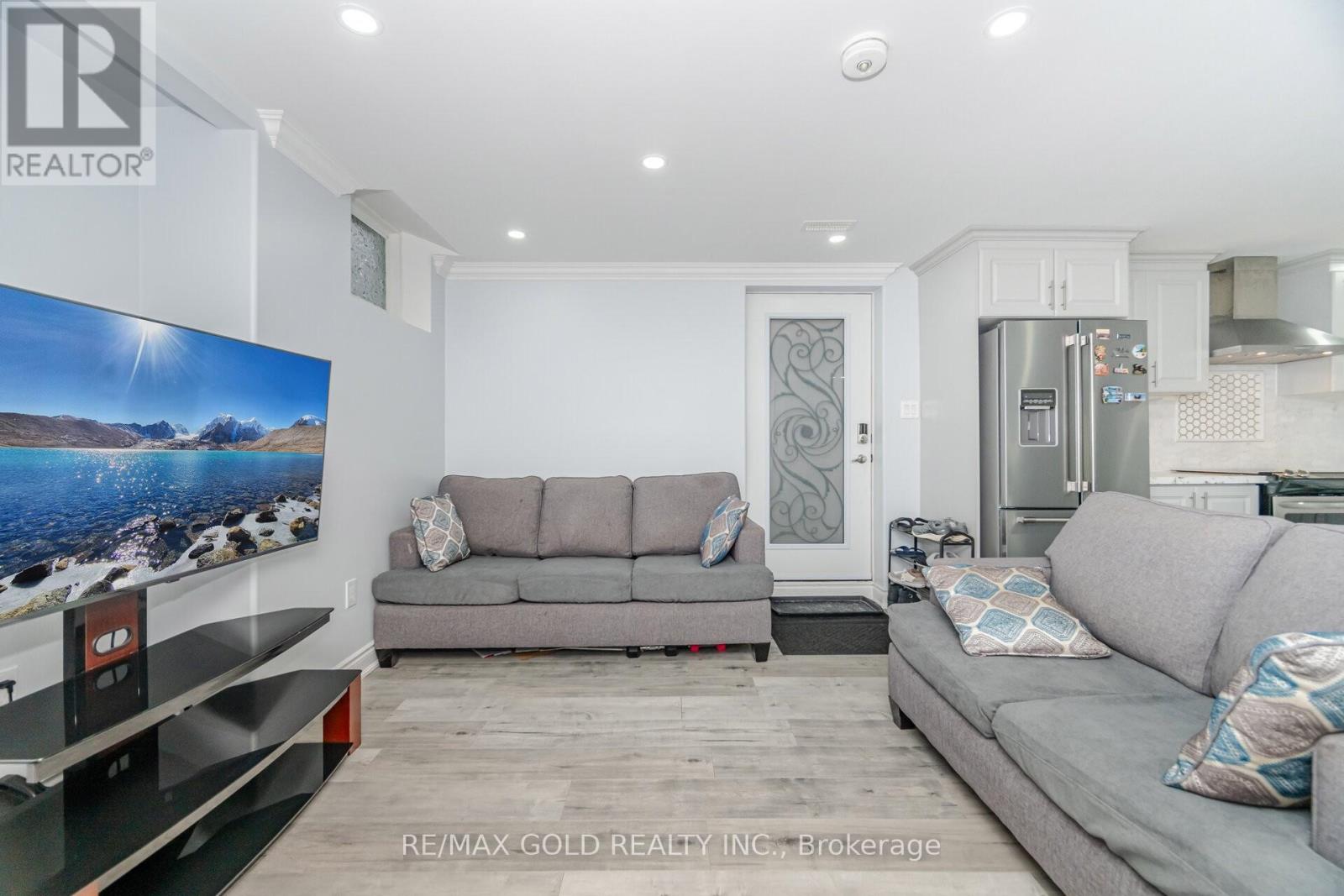 1 Hertonia Street, Brampton, Ontario  L6P 4J7 - Photo 34 - W12551308