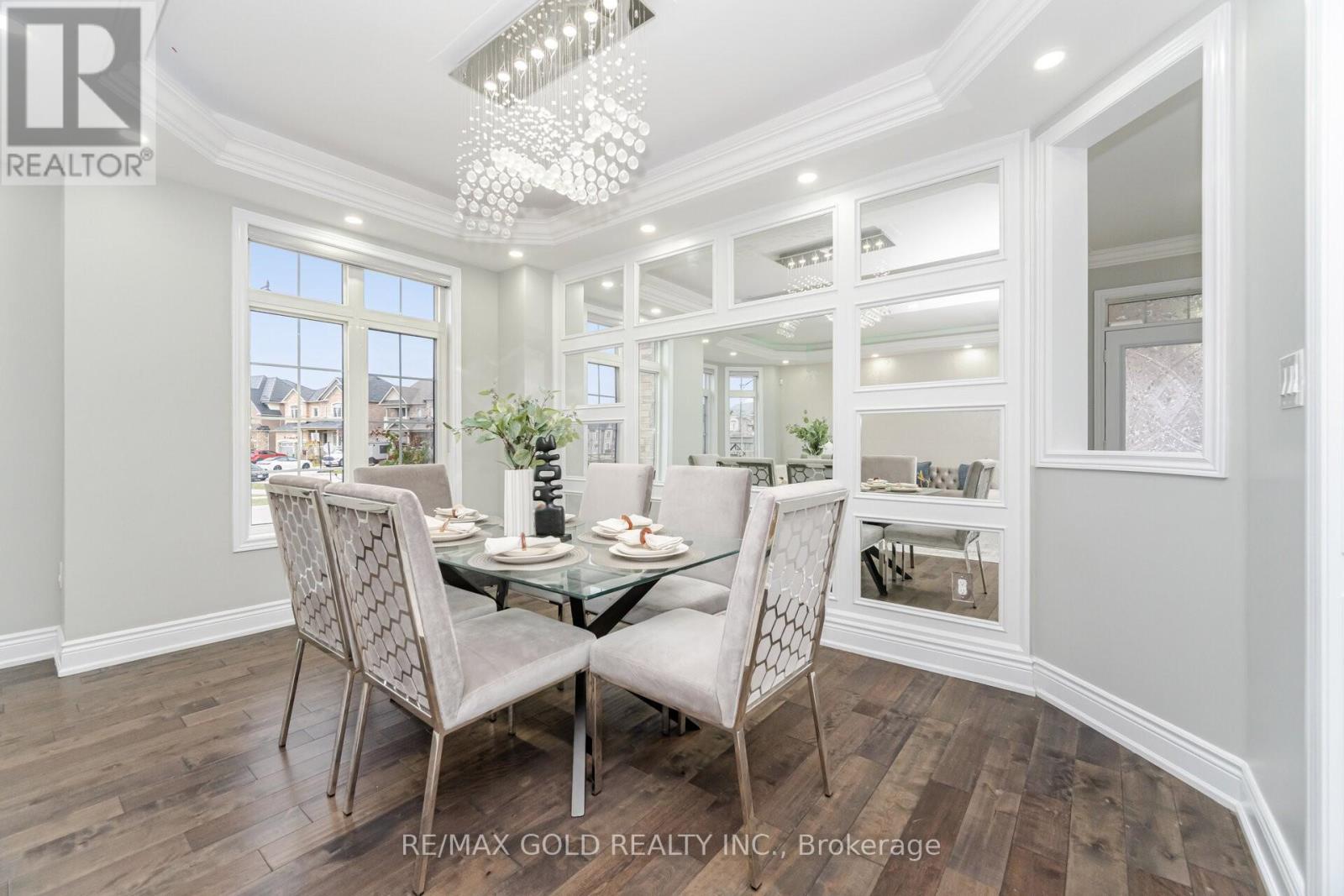 1 Hertonia Street, Brampton, Ontario  L6P 4J7 - Photo 6 - W12551308