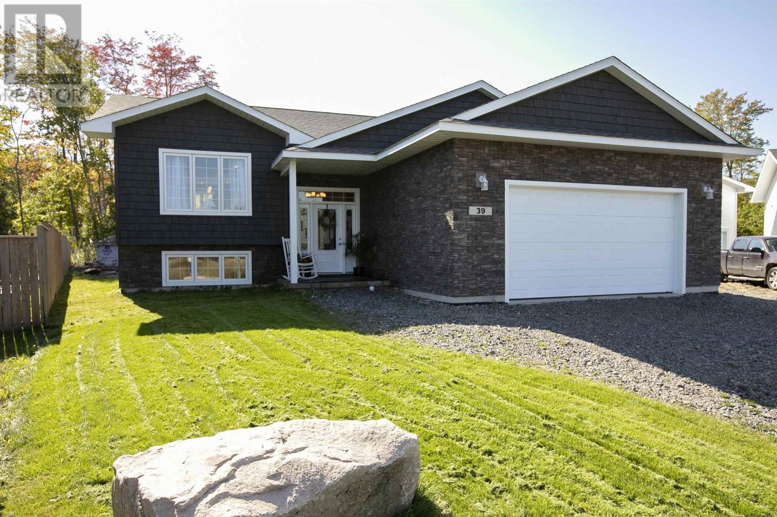 39 Saddle CRES, Sault Ste. Marie, Ontario