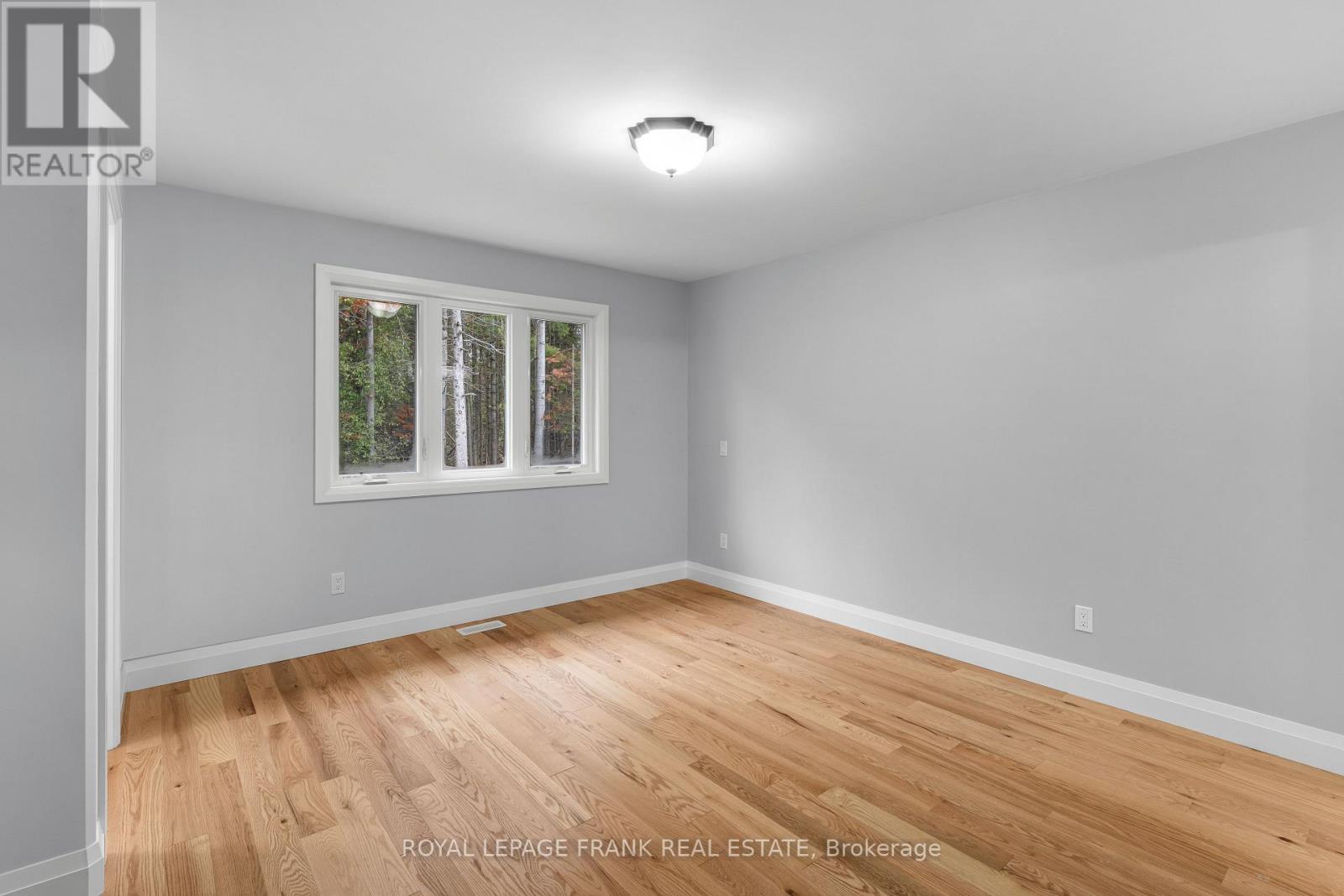 47 Birch Crescent, Kawartha Lakes, Ontario K0M 1A0 - Photo 15 - X12551350