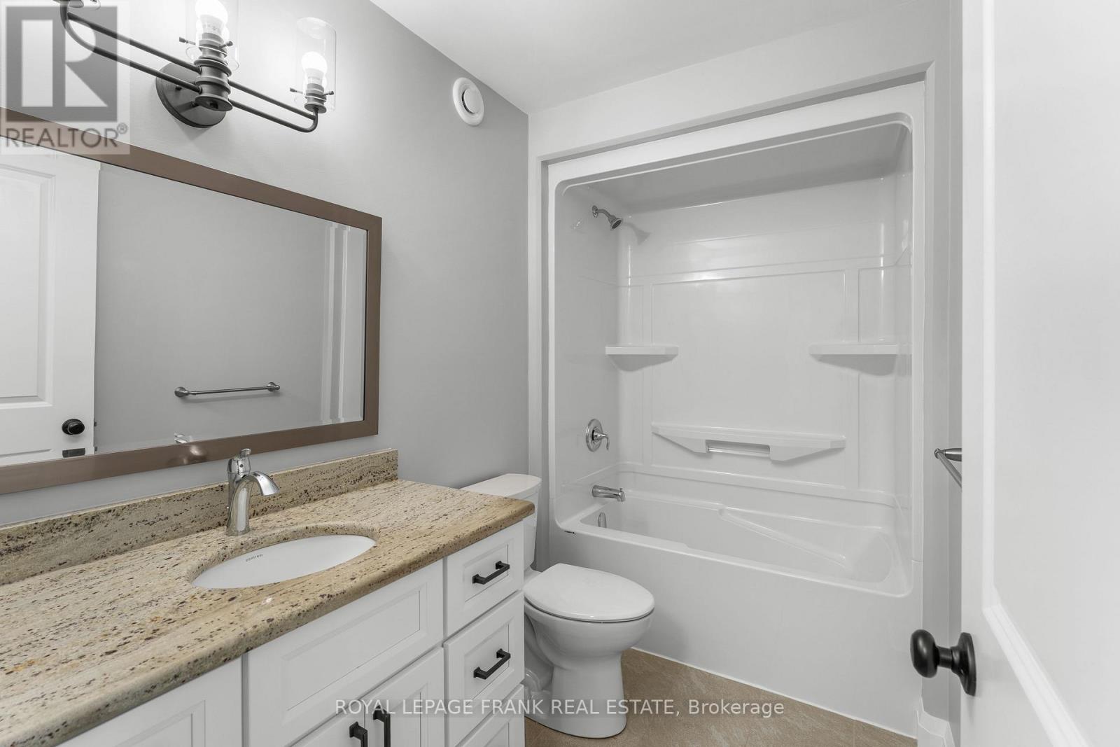 47 Birch Crescent, Kawartha Lakes, Ontario K0M 1A0 - Photo 22 - X12551350