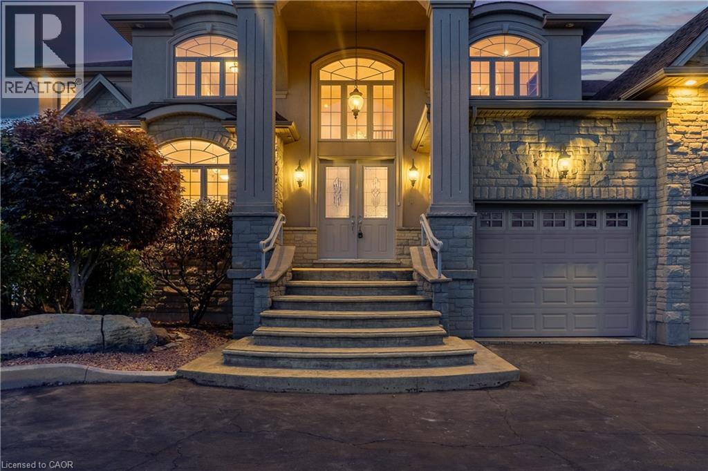 803 Ridge Road, Stoney Creek, Ontario L8J 2Y3 - Photo 3 - 40771045