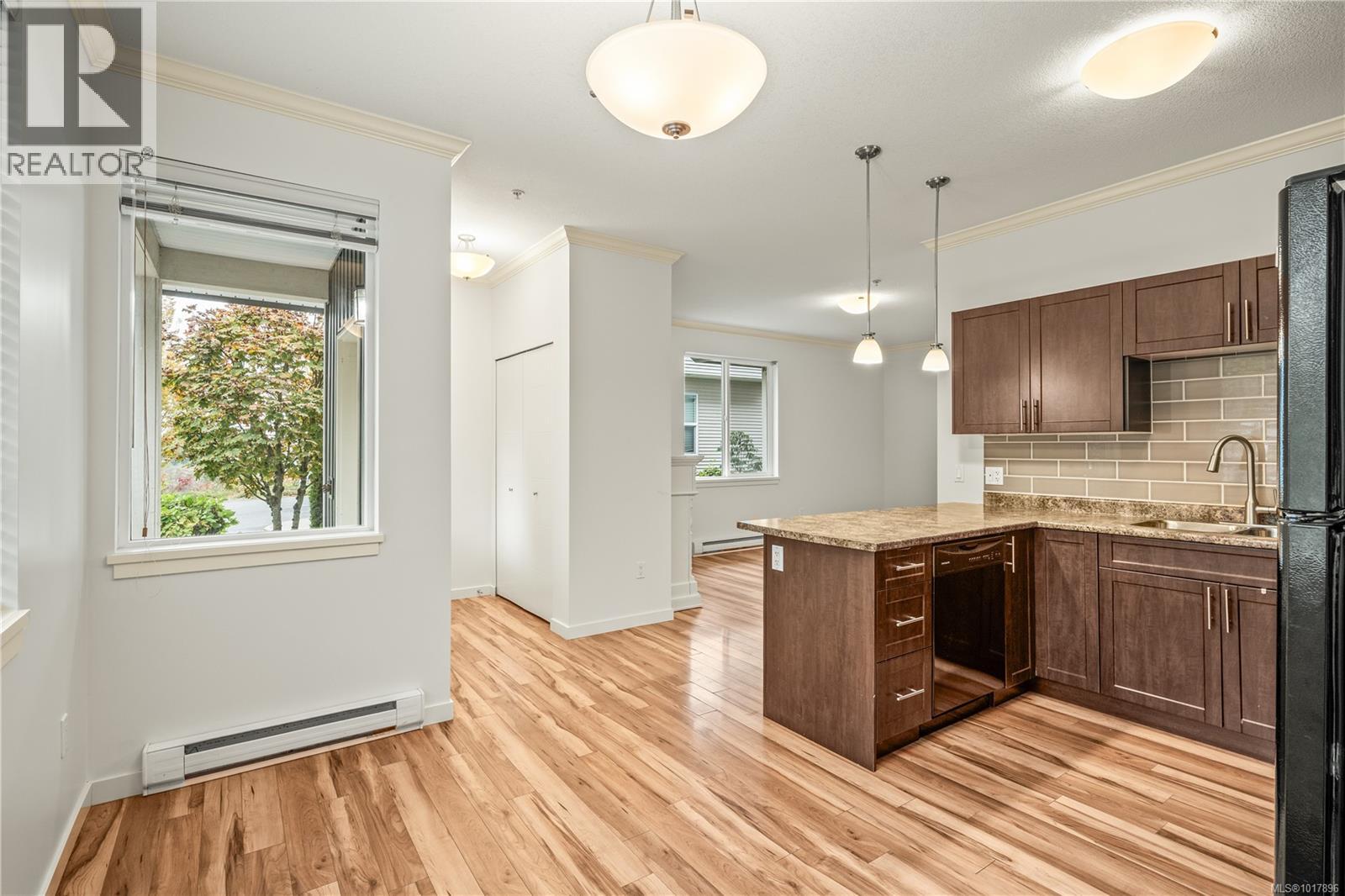 102 2149 Ridgemont Pl, Nanaimo, British Columbia V9T 0C8 - Photo 2 - 1017896