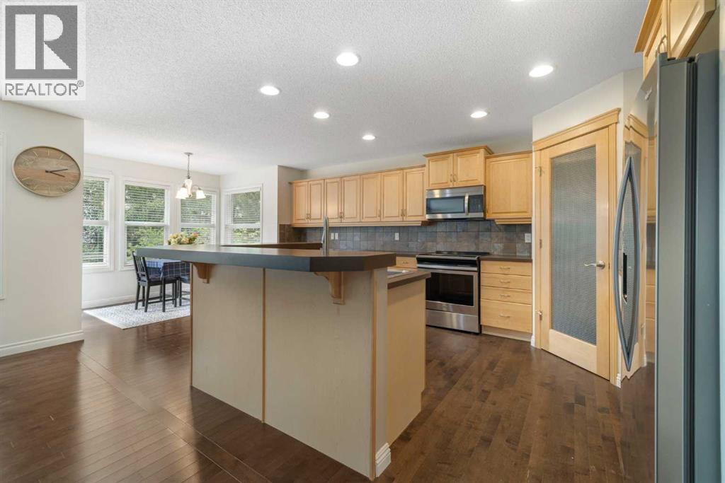 29 Sunset Close, Cochrane, Alberta  T4C 0B3 - Photo 7 - A2247491