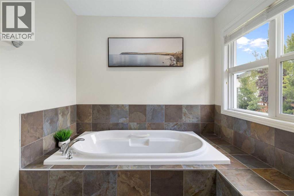 29 Sunset Close, Cochrane, Alberta  T4C 0B3 - Photo 19 - A2247491