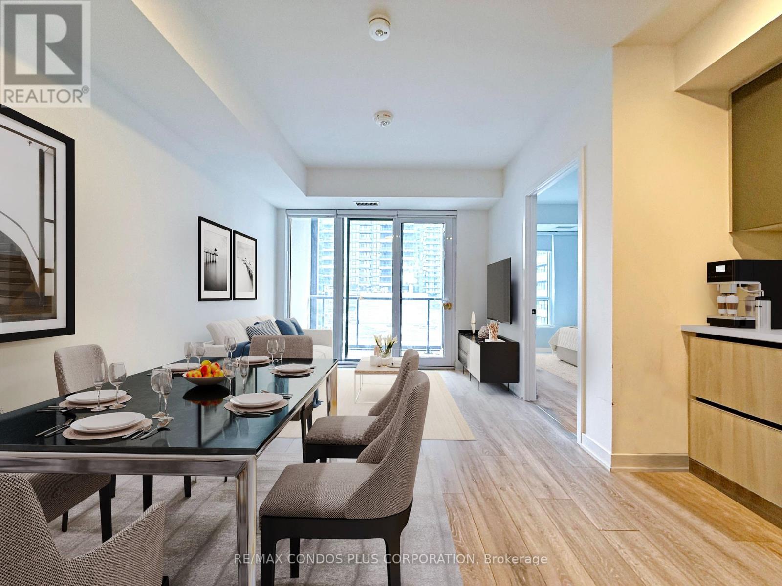 1305 - 108 Peter Street, Toronto, Ontario  M5V 0W2 - Photo 5 - C12420926