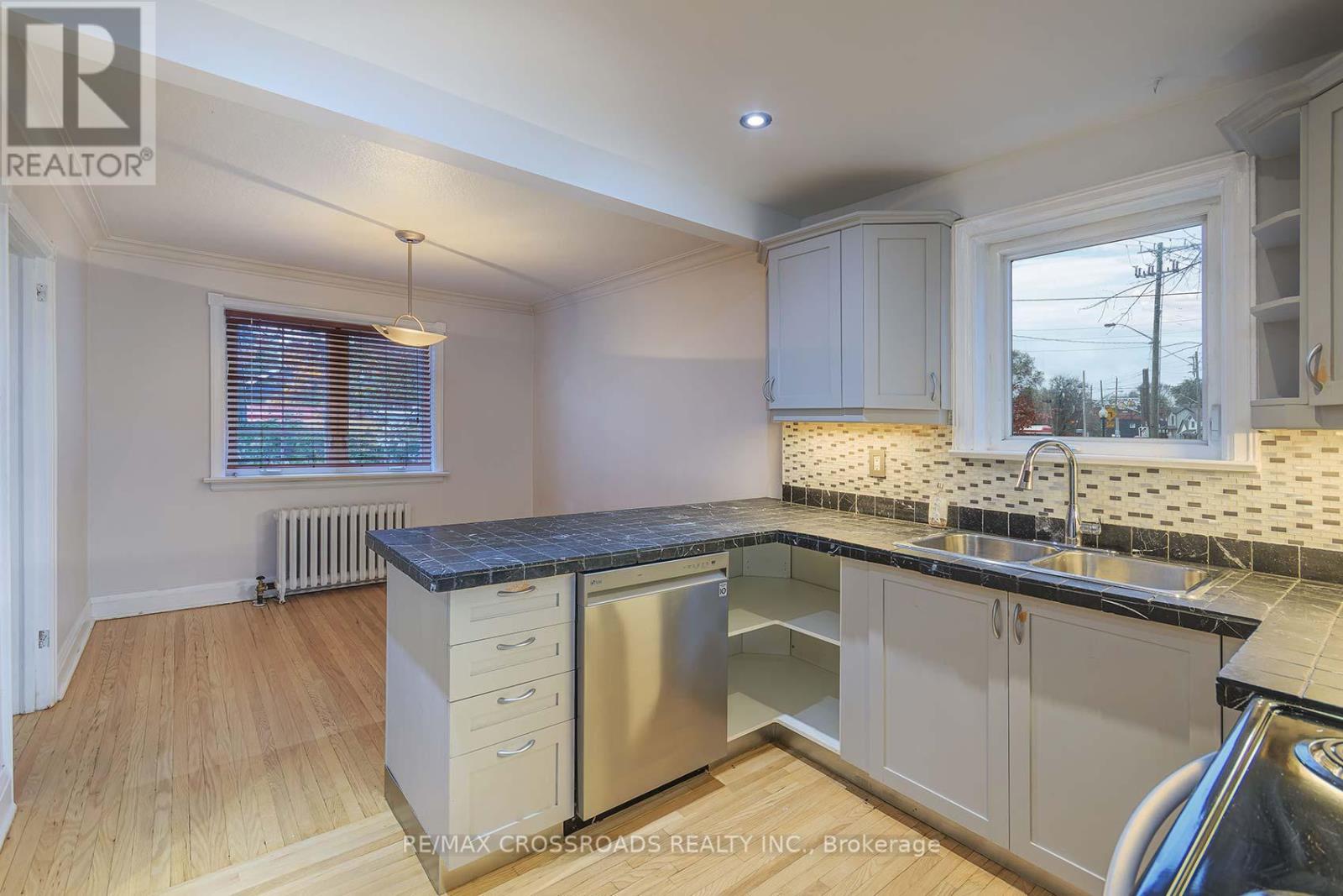 1173 Broadview Avenue, Toronto, Ontario M4K 2S8 - Photo 12 - E12546164