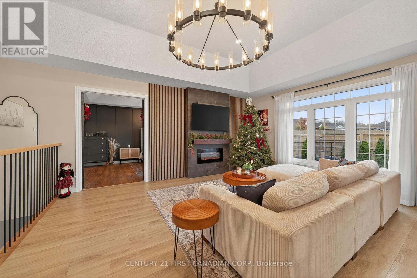 292 Thorne Drive, Strathroy-Caradoc, Ontario  N7G 4E1 - Photo 16 - X12551330