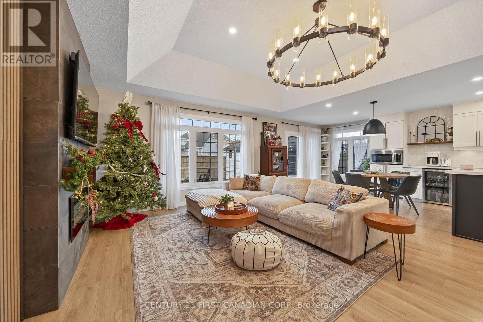 292 Thorne Drive, Strathroy-Caradoc, Ontario  N7G 4E1 - Photo 18 - X12551330