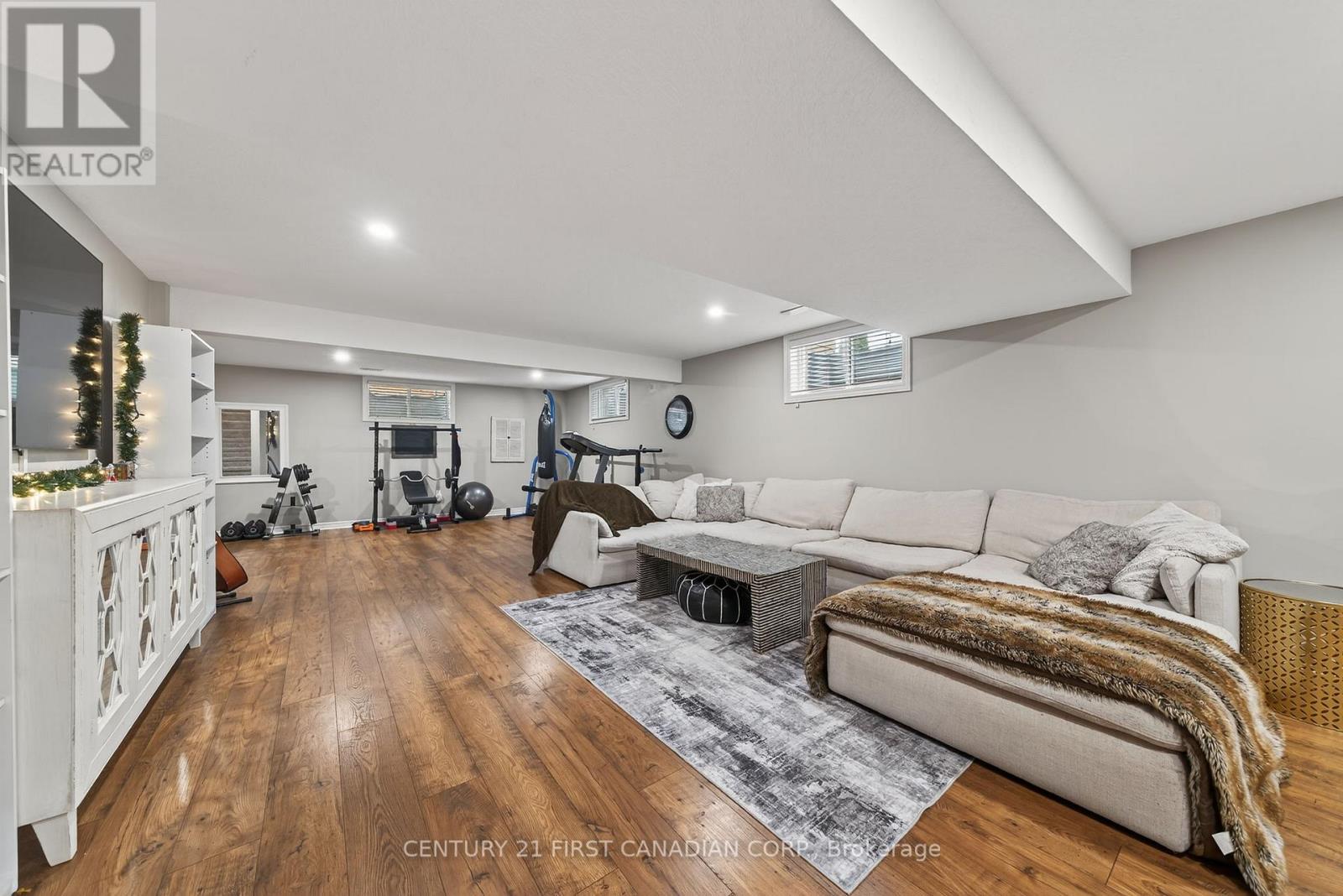 292 Thorne Drive, Strathroy-Caradoc, Ontario  N7G 4E1 - Photo 33 - X12551330