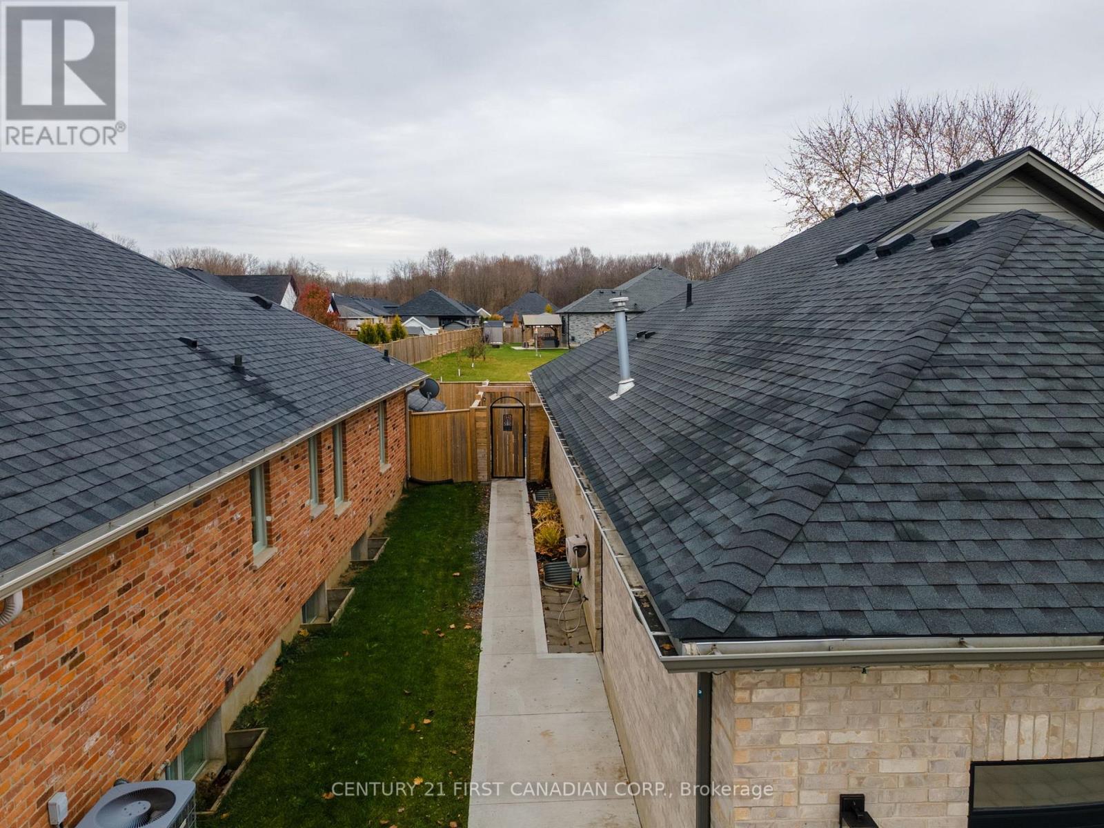 292 Thorne Drive, Strathroy-Caradoc, Ontario  N7G 4E1 - Photo 43 - X12551330