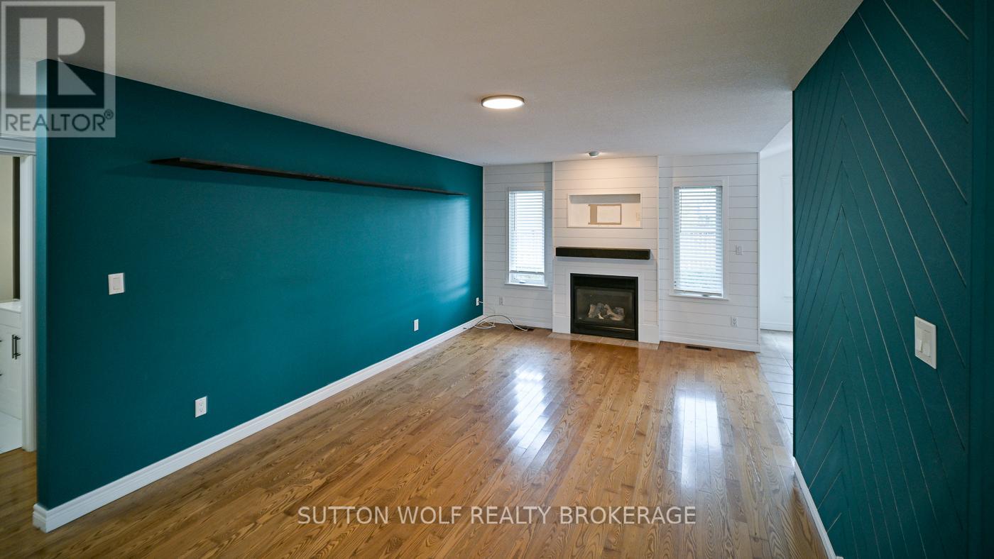 501 Darcy Drive, Strathroy-Caradoc, Ontario  N7G 4K9 - Photo 11 - X12551348