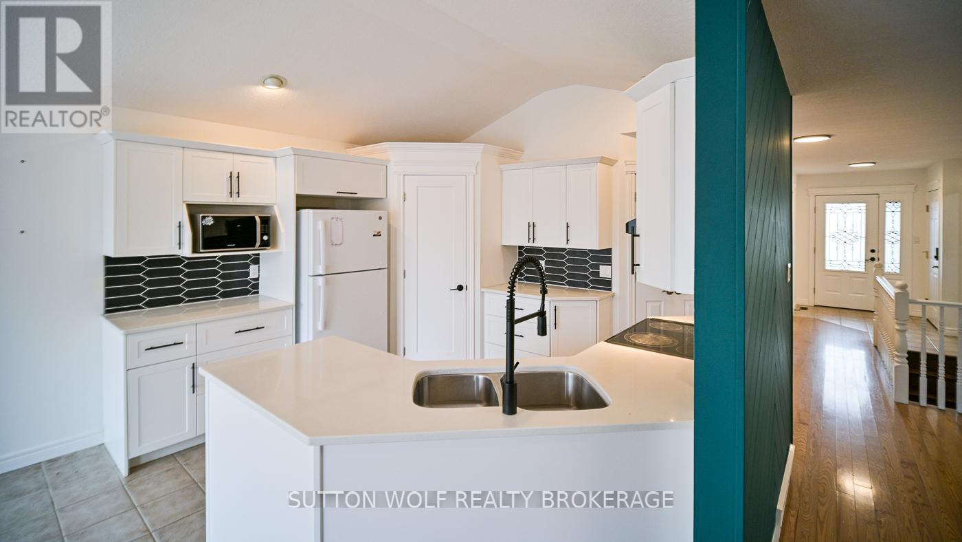 501 Darcy Drive, Strathroy-Caradoc, Ontario  N7G 4K9 - Photo 18 - X12551348