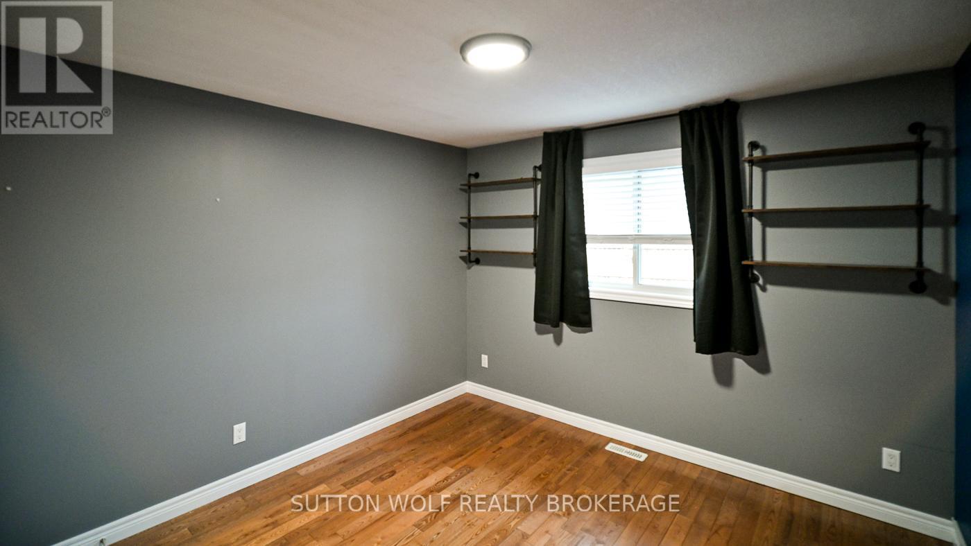 501 Darcy Drive, Strathroy-Caradoc, Ontario  N7G 4K9 - Photo 28 - X12551348