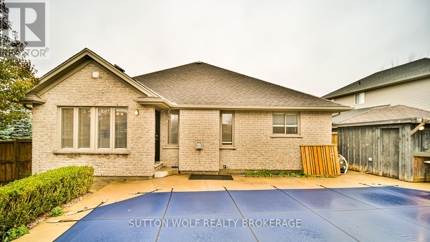 501 Darcy Drive, Strathroy-Caradoc, Ontario  N7G 4K9 - Photo 9 - X12551348