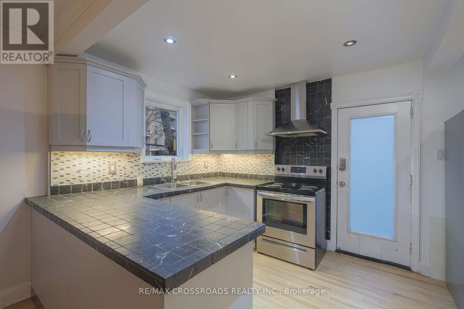 1173 Broadview Avenue, Toronto, Ontario M4K 2S8 - Photo 13 - E12546164