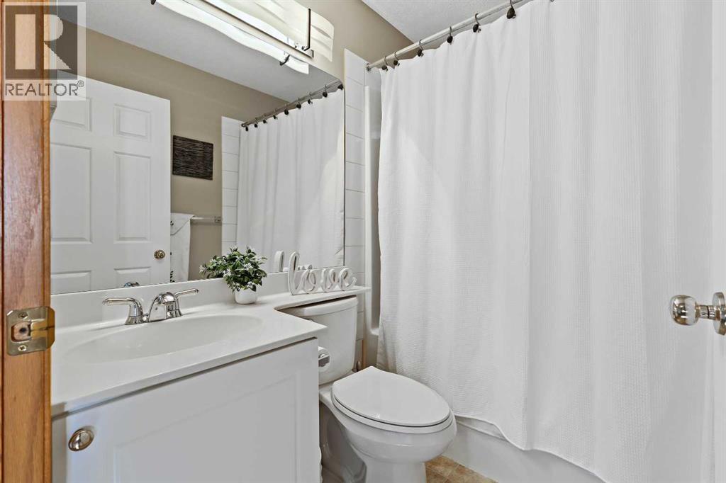 68 Douglas Glen Crescent Se, Calgary, Alberta  T2Z 3M6 - Photo 28 - A2264260