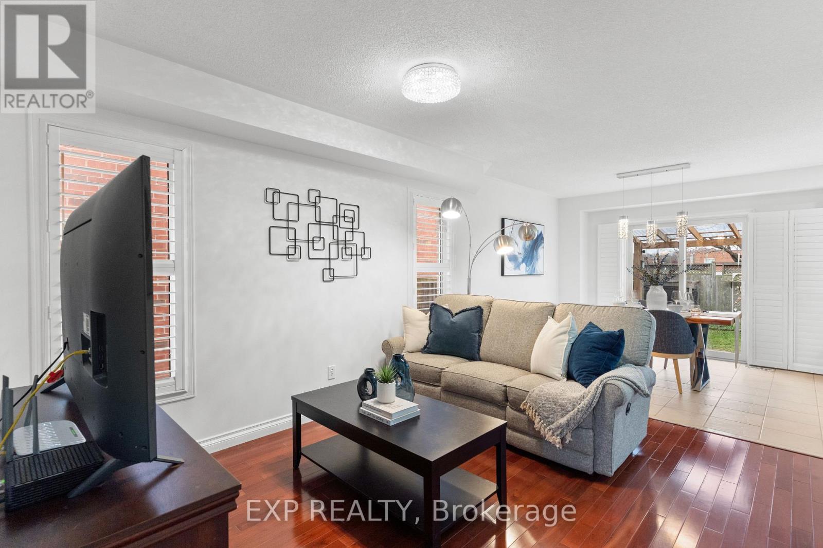 20 Trudelle Crescent, Brampton, Ontario L7A 2Z5 - Photo 8 - W12549598